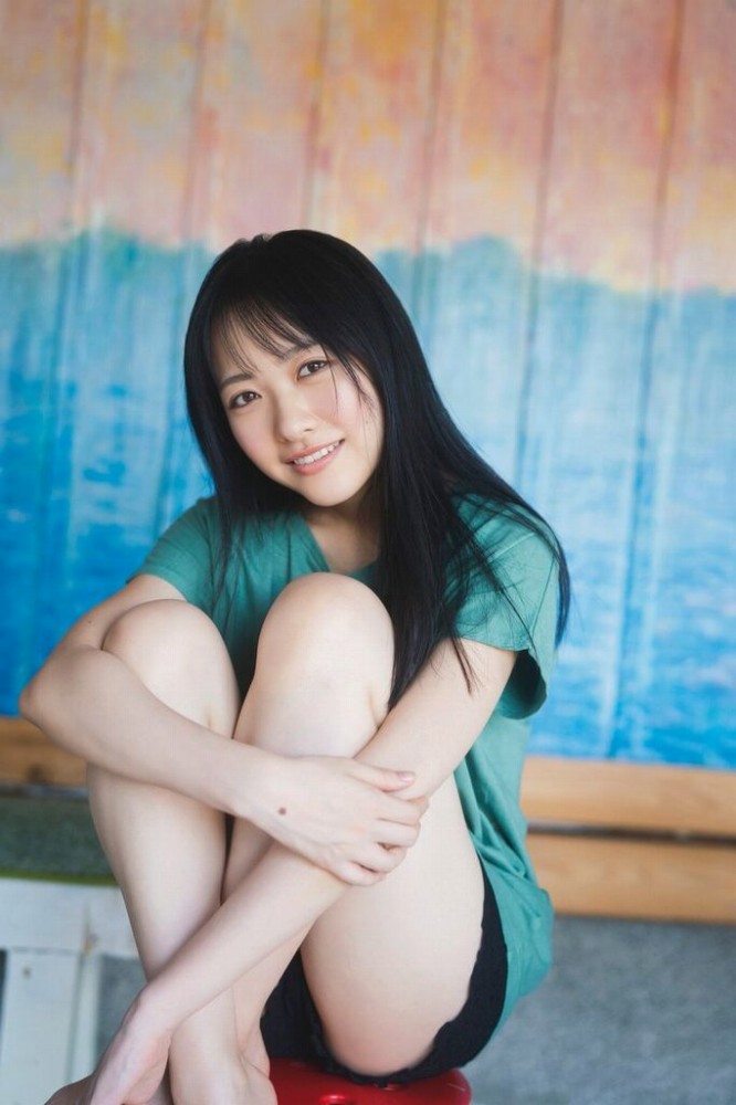 石田千穂 めちゃかわな水着グラビア画像！！