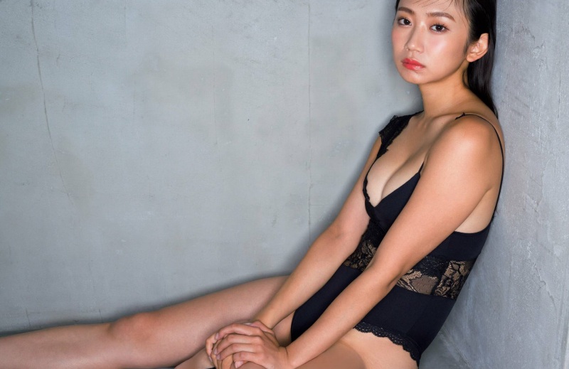 相沢菜々子 スタイル抜群な水着グラビア画像！