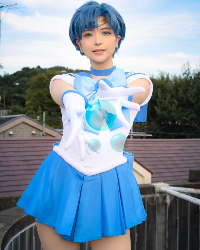 あまつまりな 脱ぎすぎ水着＆下着グラビア画像！