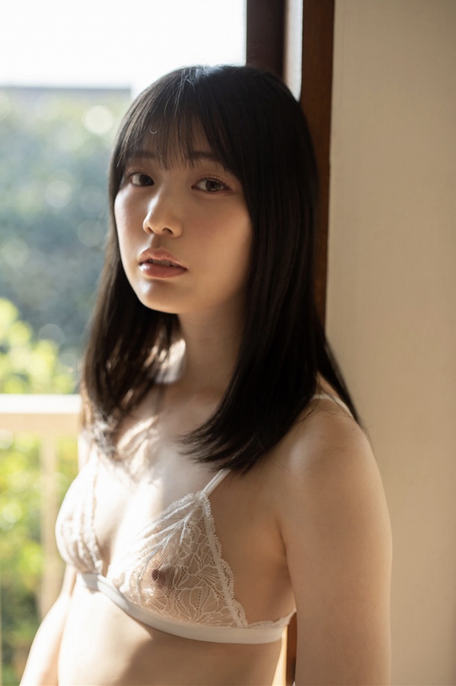 石川澪 Cカップおっぱいの激かわヌード画像！