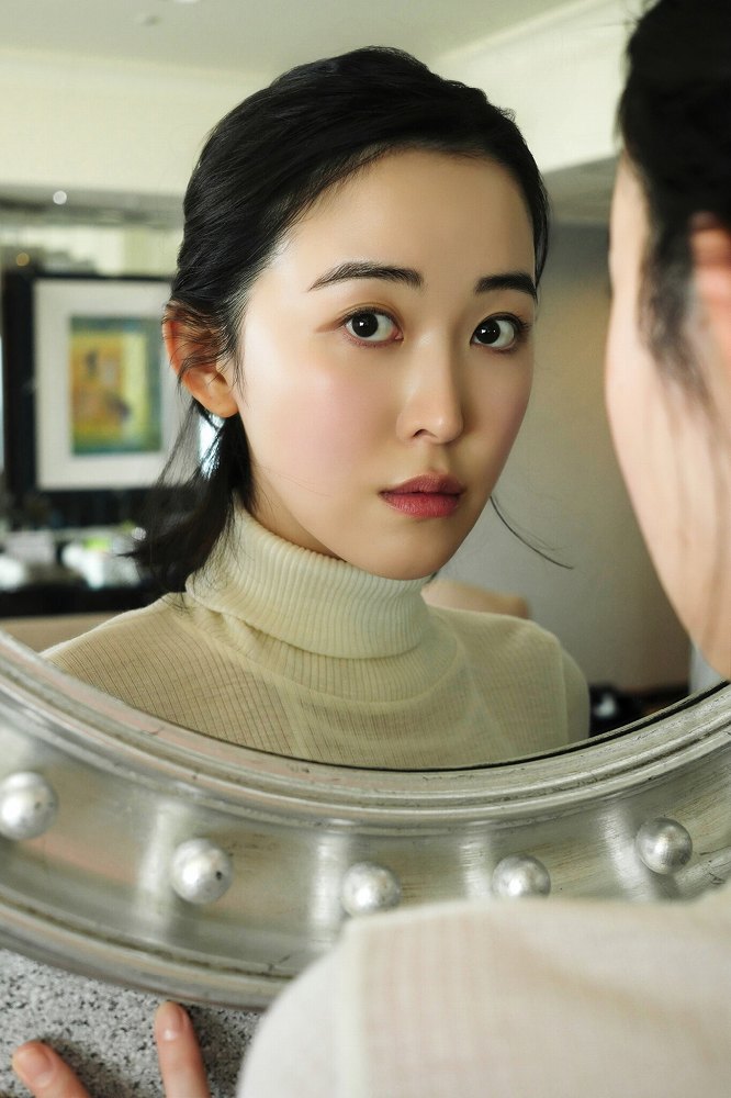 おしの沙羅 Gカップボインの水着グラビア画像！