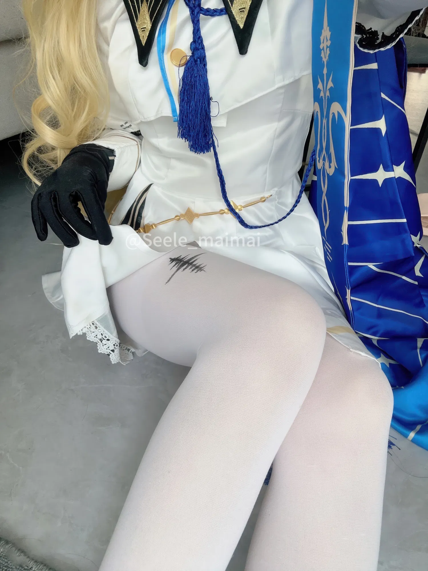 [Cosplay] Seele麦麦 - 鸣潮 菲比&卡提希娅·蓝色花海物语