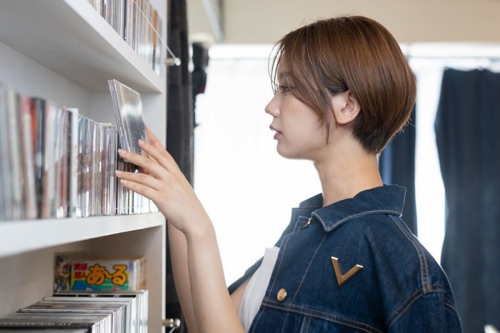 あらた唯 スタイル抜群の水着グラビア画像！