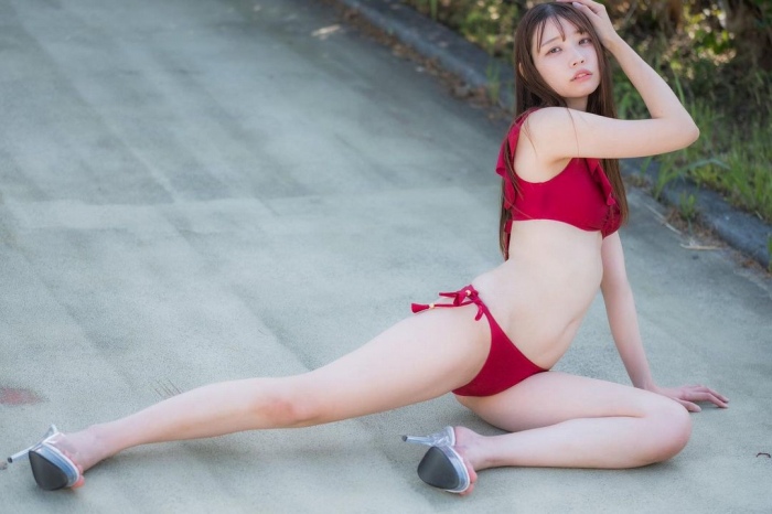 波崎天結 ハイレグが凄い水着グラビア画像！