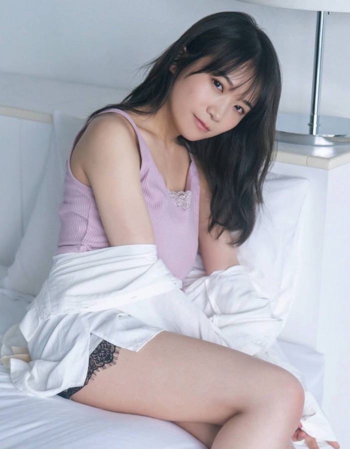 秋元真夏 激かわな水着・ランジェリー画像！