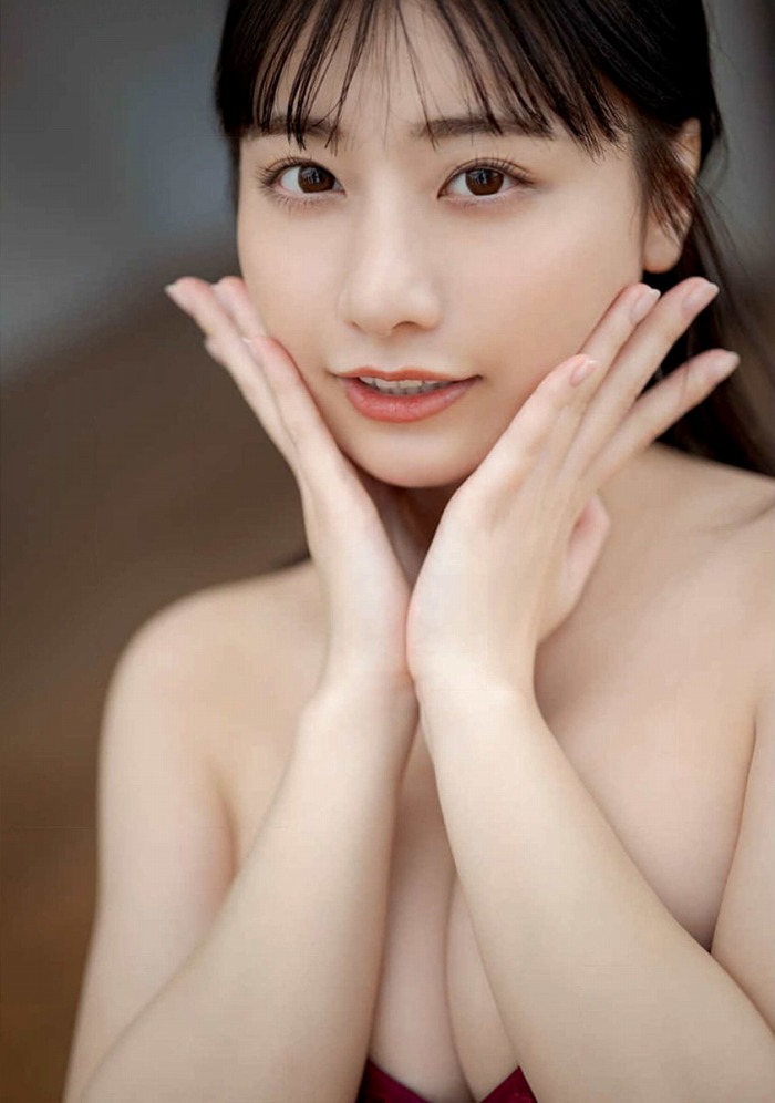 鈴木優香 ちょっと脱ぎすぎ水着グラビア画像！