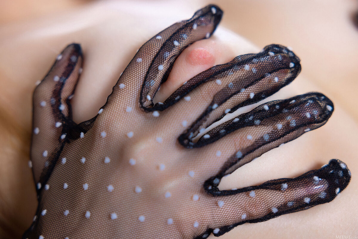 MetArt Sonya Elf - Polka Peek Part02