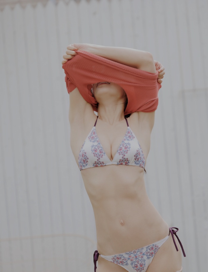 熊田曜子 グラマラスな水着グラビア画像他！