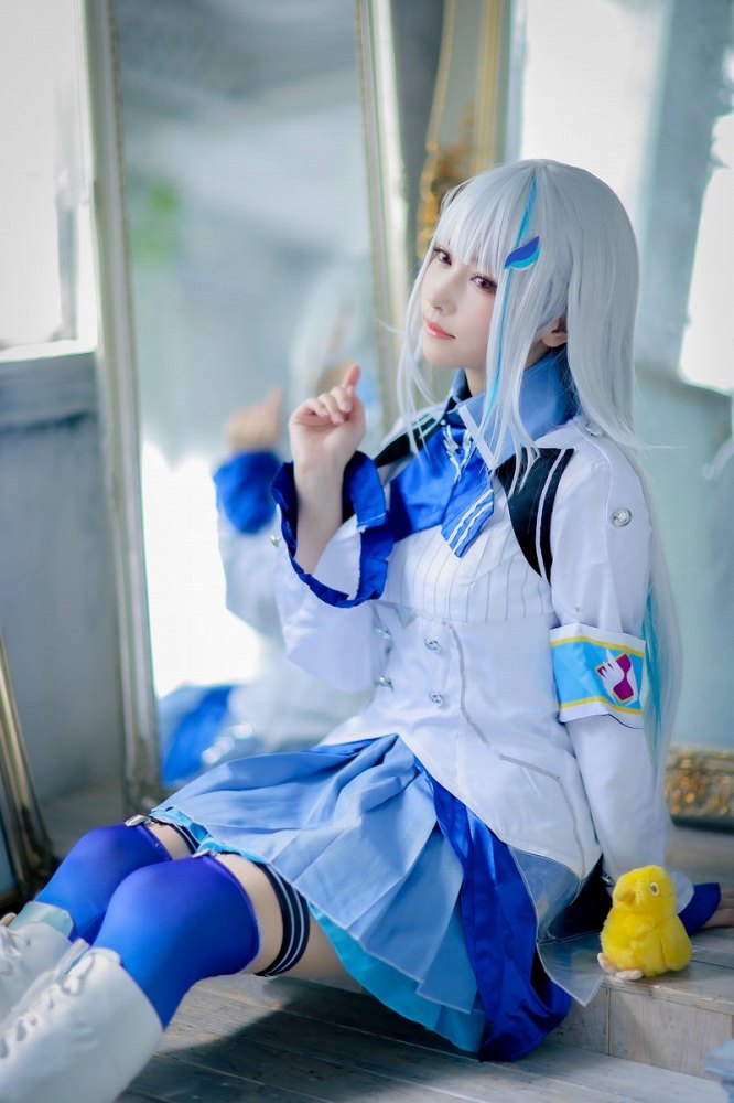 えい梨 美しいコスプレ＆水着グラビア画像！