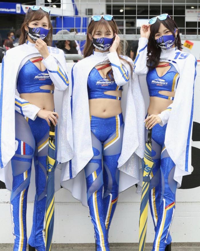 霧島聖子 Dカップお姉さんの水着グラビア画像！