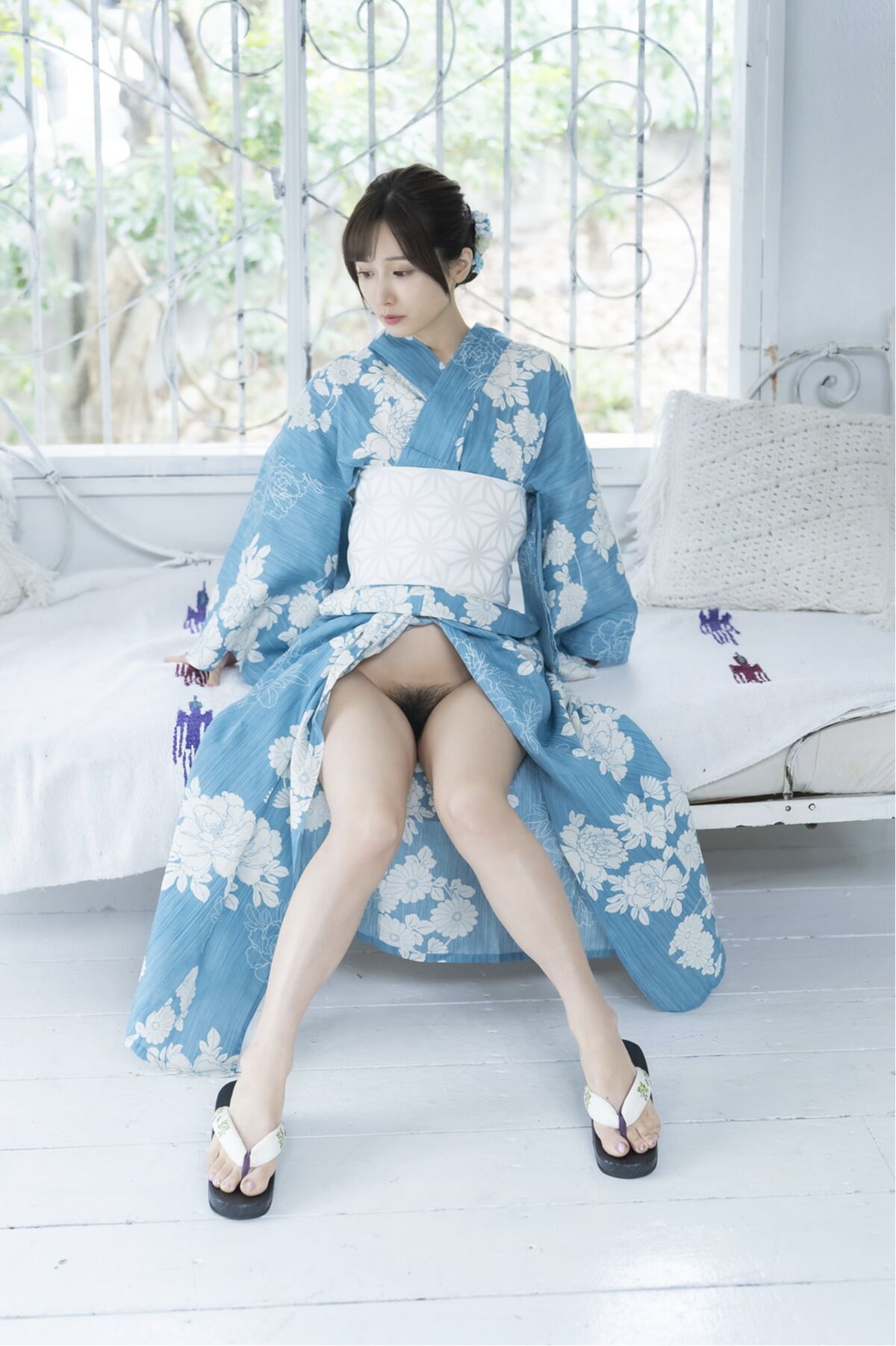 Minami Kojima 小島みなみ - 週刊実話デジタル写真集 濃いの欲しいの