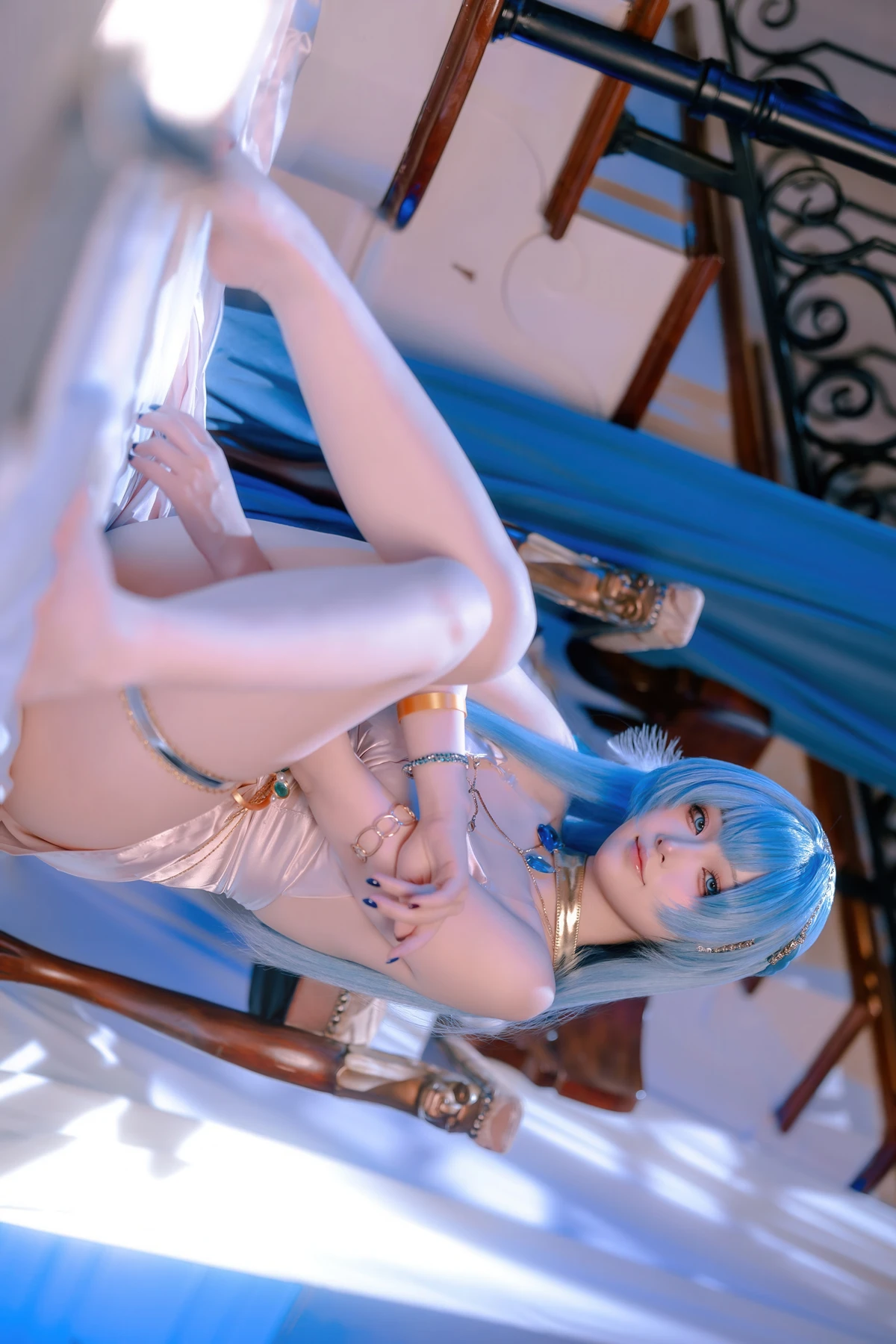 Cosplay 屿鱼 – 胜利女神 妮姬 海伦 礼服