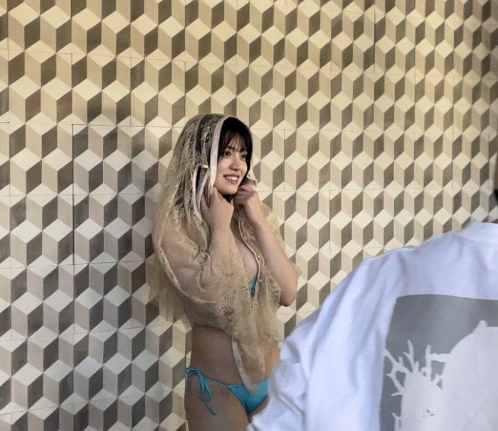 石浜芽衣 キュートな水着グラビアほか画像！