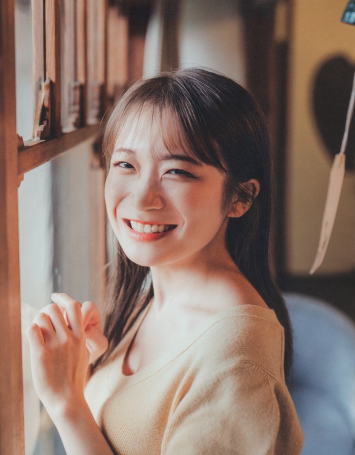 秋元真夏 激かわな水着・ランジェリー画像！