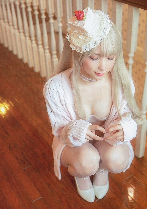 あまつまりな 脱ぎすぎ水着＆下着グラビア画像！