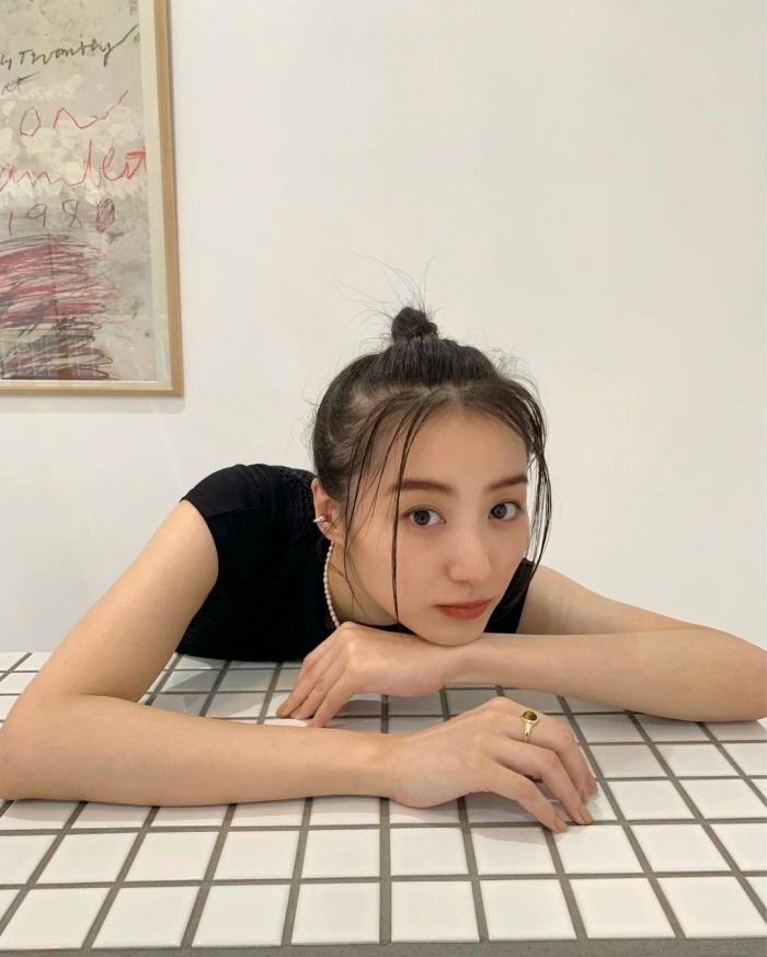 高田里穂 スタイル抜群な水着グラビア画像！