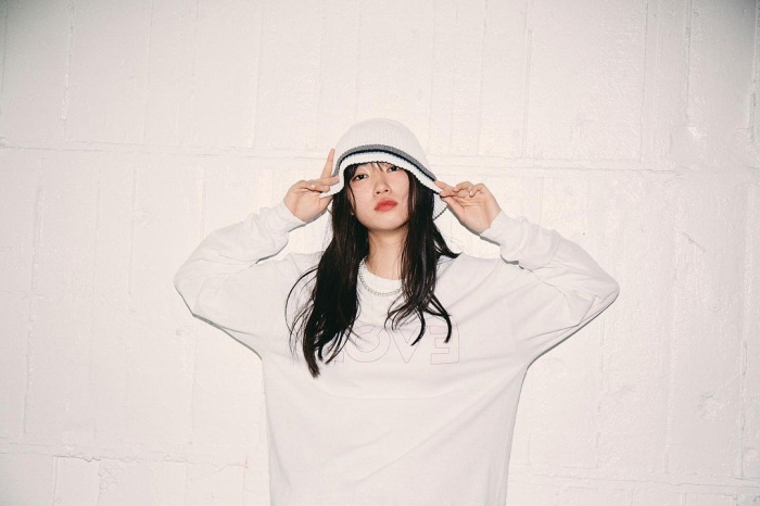 瑚々 スタイル抜群すぎる水着グラビア画像！