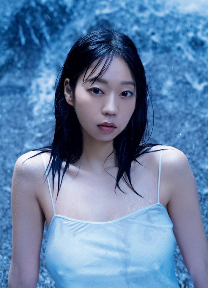 青山ひかる Iカップヌード＆水着グラビア画像！