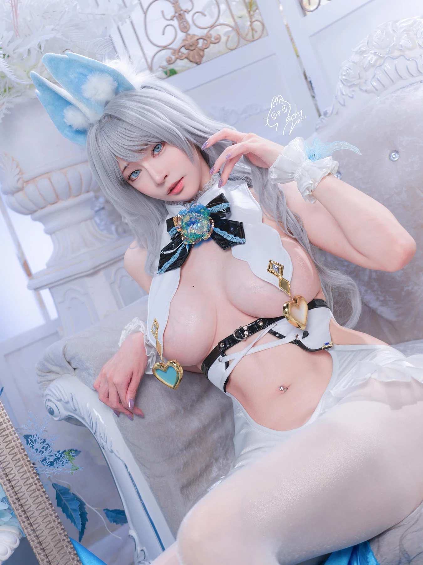 Cosplay Machi馬吉 – White Rabbit