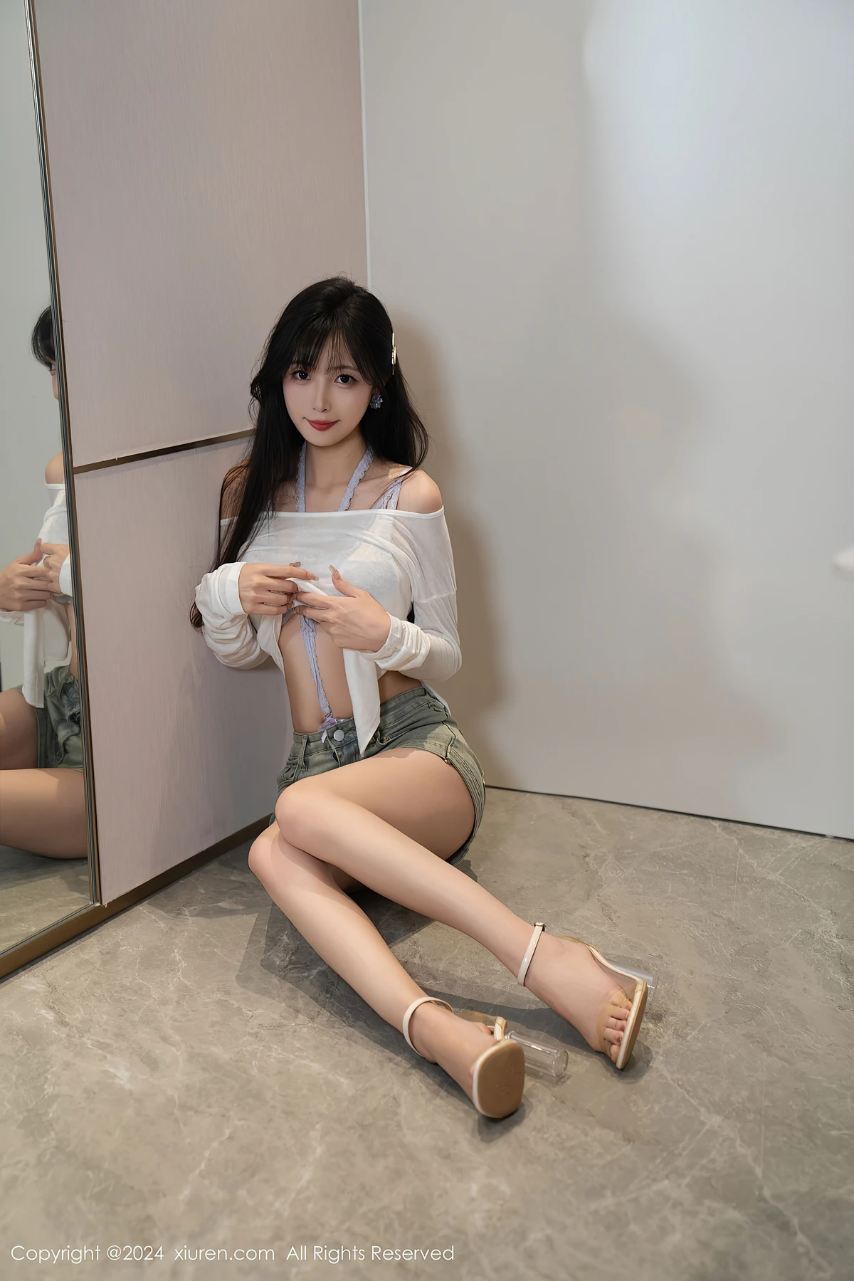 XiuRen秀人网 No.9215 LinXingLan林星阑