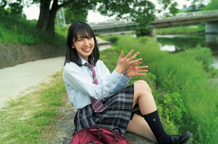 金村美玖 しっとりかわいい水着＆生脚画像！