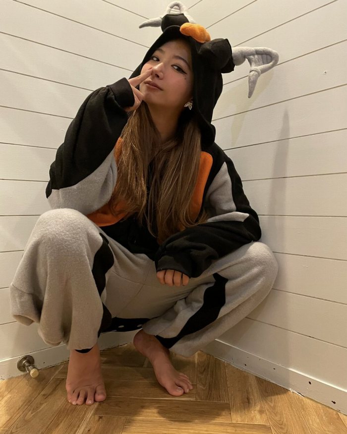 うらら 小顔美女の下着＆水着グラビア画像！