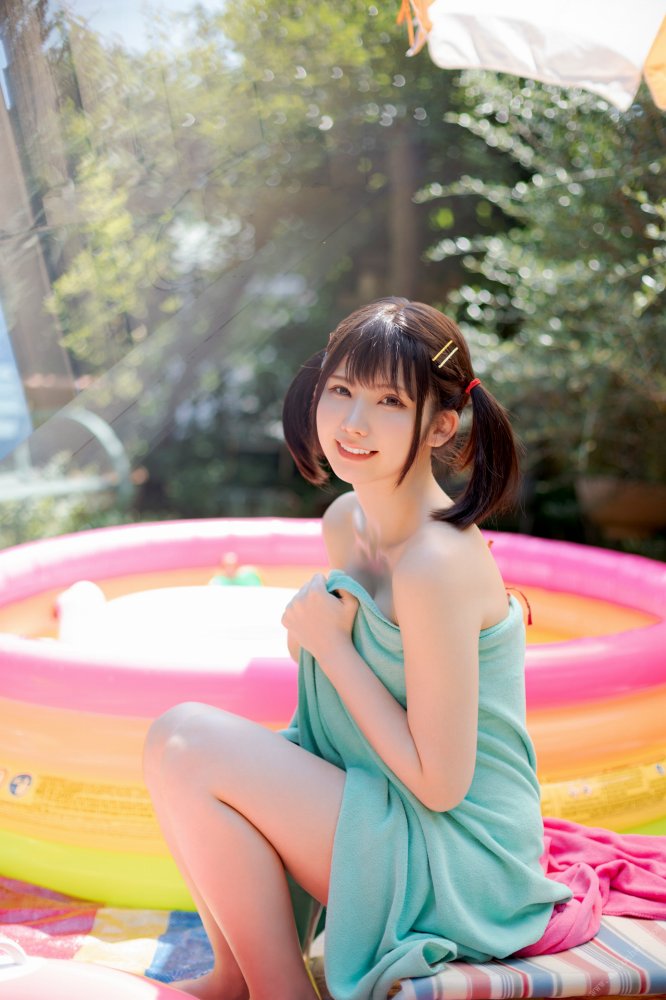 えなこ 過去のグラビア画像