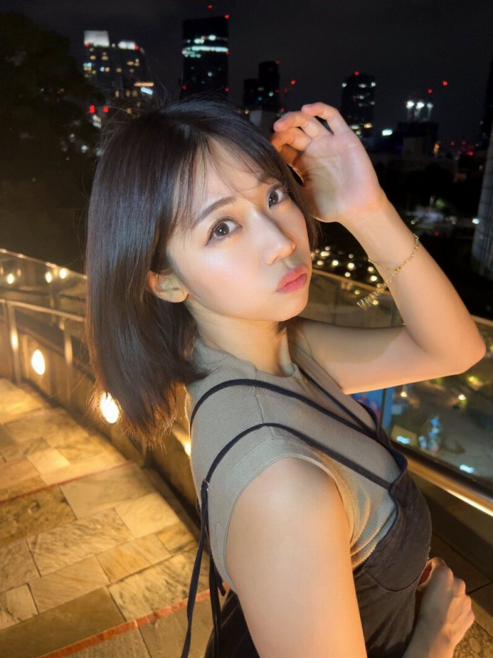 鈴木ふみ奈 Iカップの水着グラビア画像ほか！