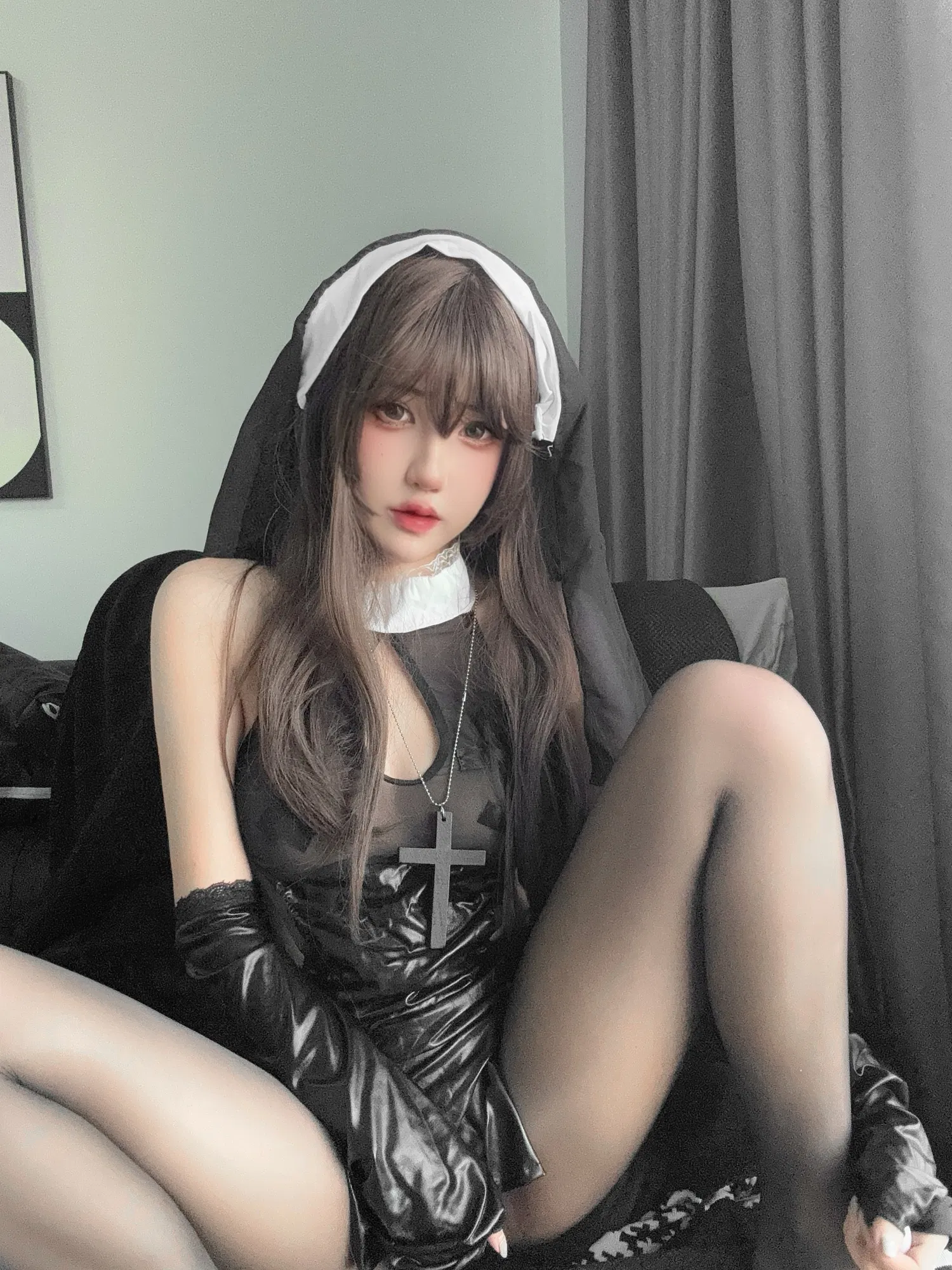 [Cosplay] 阿薰kaOri 偷偷做坏事的修女