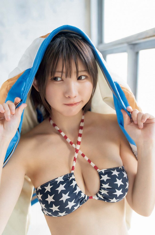 えなこ 過去のグラビア画像