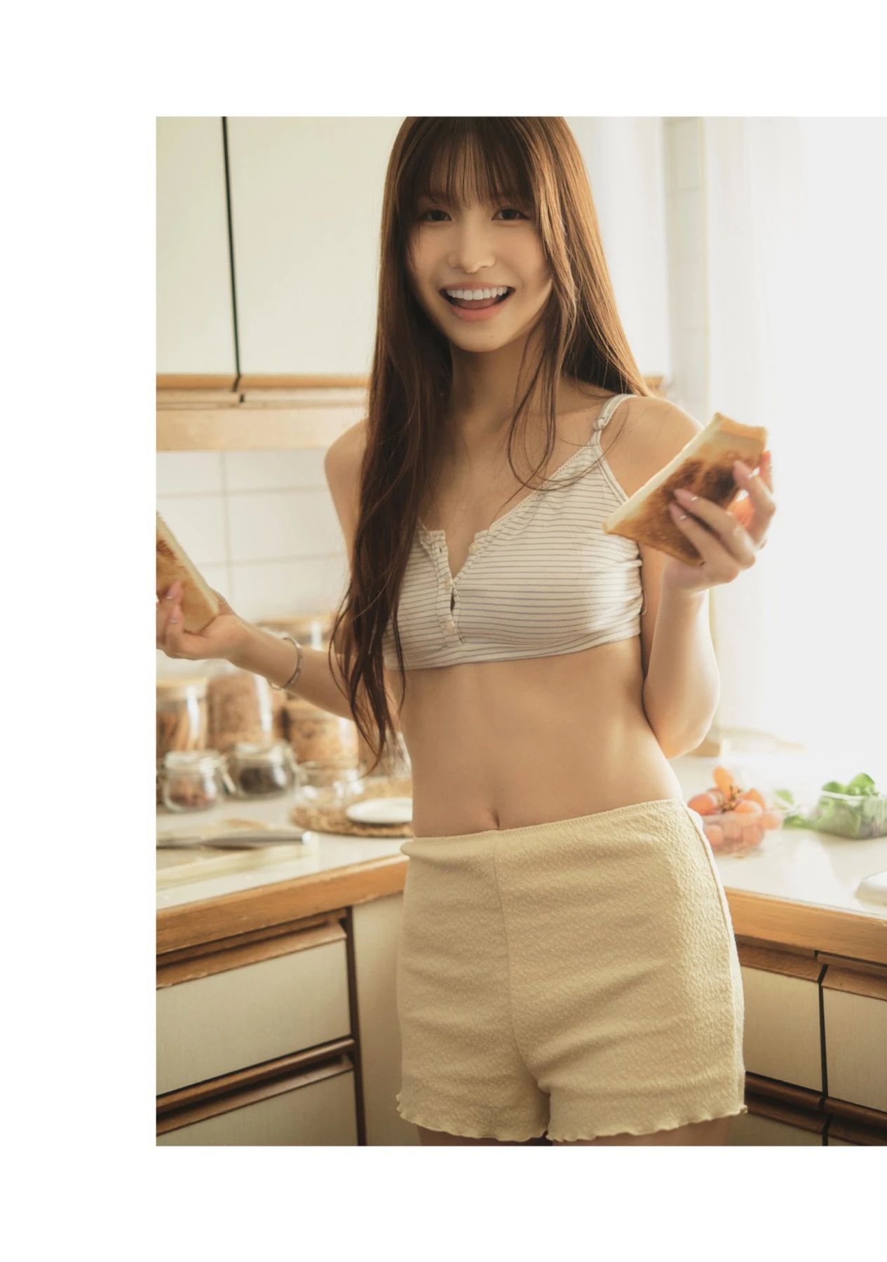 Momo Sakura 桜空もも, 写真集 「Trance Retinal とられち」 Set.03