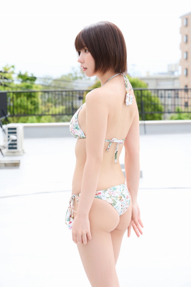 えなこ 過去のグラビア画像