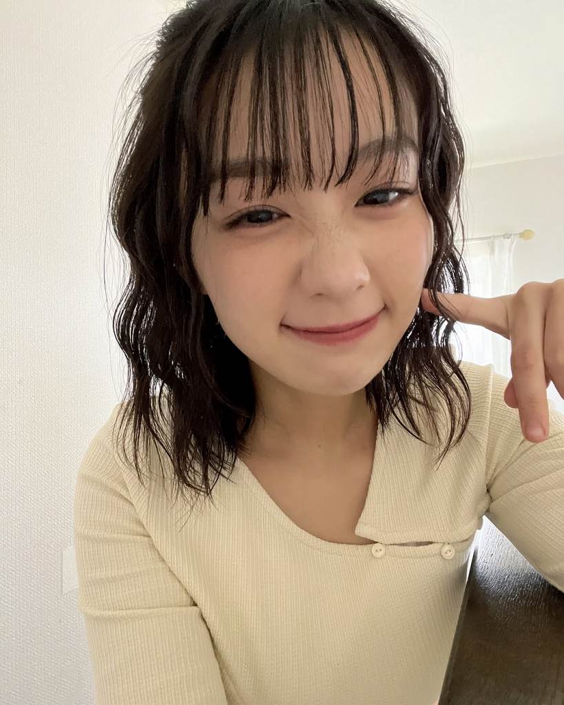 髙野真央 Gカップボインの水着グラビア画像！