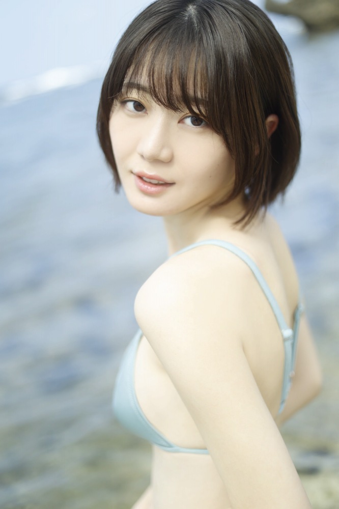 いけちゃん 細身でEカップの水着グラビア画像！