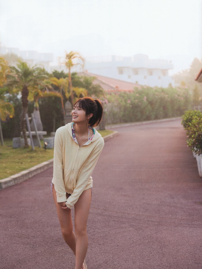 田村保乃 ナチュラルな激かわ水着グラビア画像！