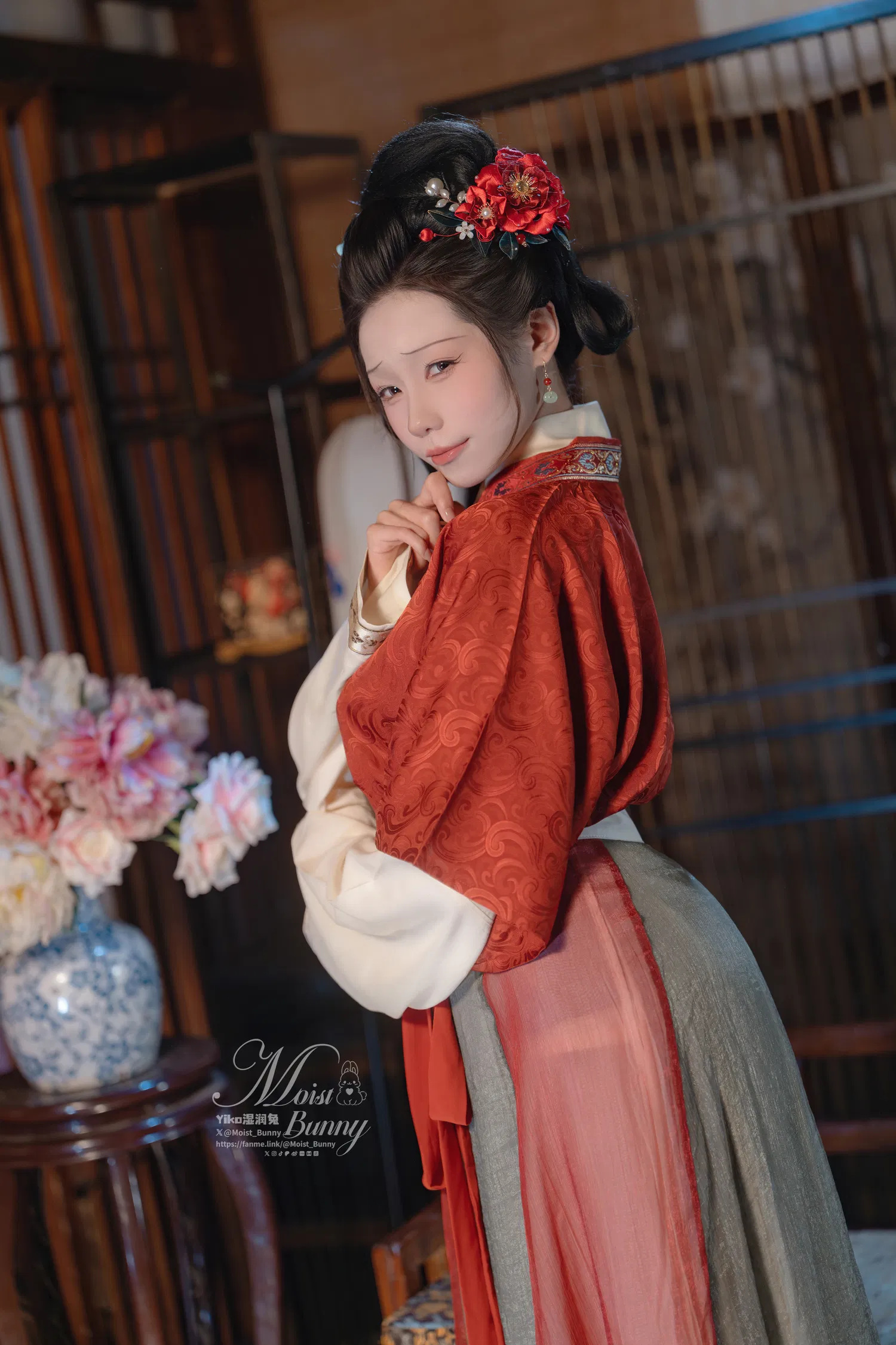 [Cosplay] Yiko湿润兔 2026年02月作品 快马加鞭·金莲迎春