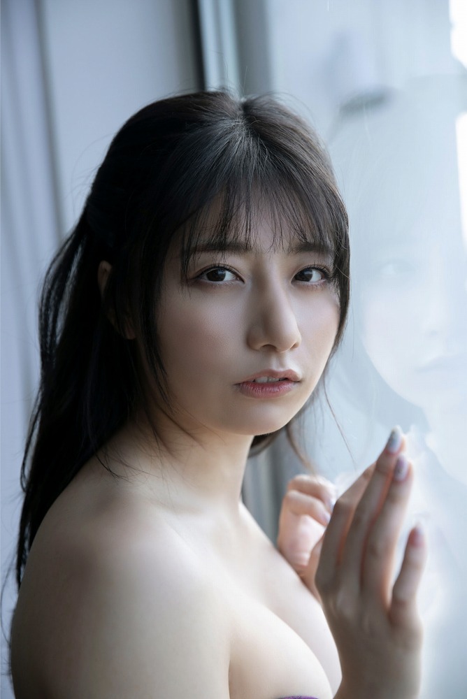 鈴木優香 ちょっと脱ぎすぎ水着グラビア画像！