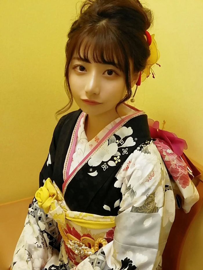 鈴木優香 ちょっと脱ぎすぎ水着グラビア画像！