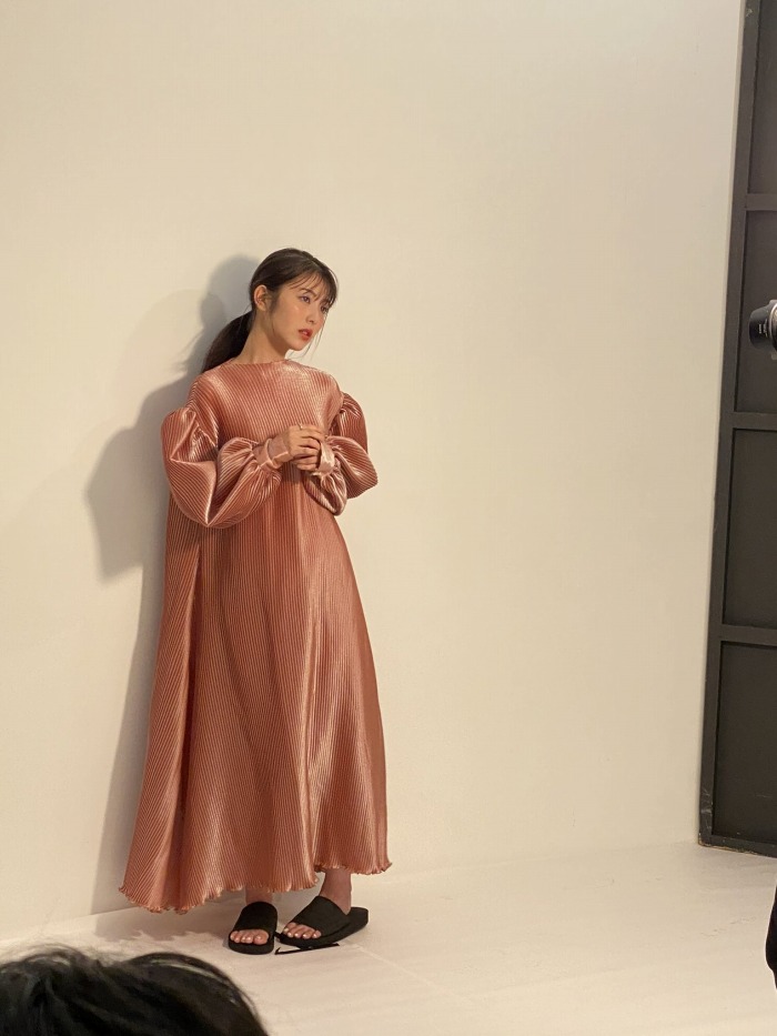 浜辺美波 鬼かわな水着＆浴衣グラビア画像！