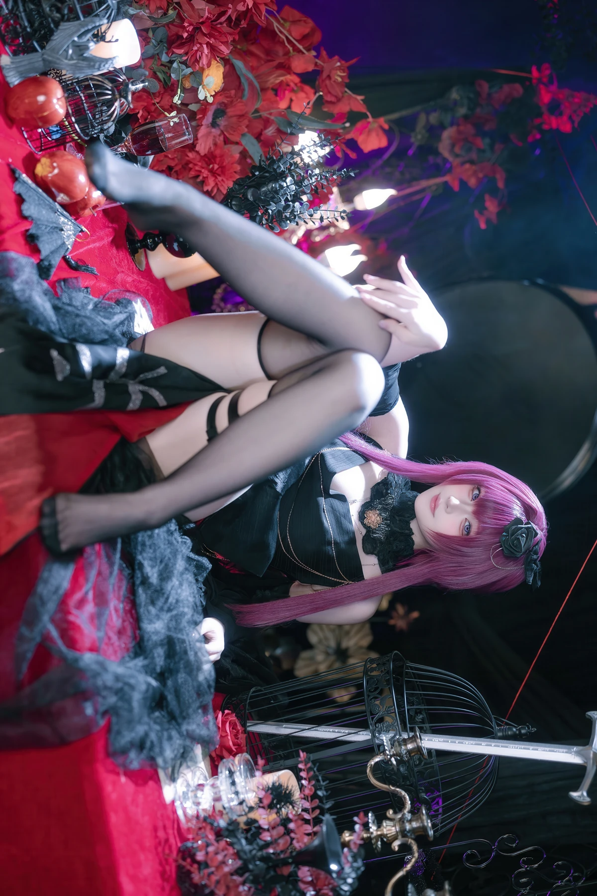 Cosplay 屿鱼 – 崩坏 星穹铁道 卡芙卡 缚月之夜