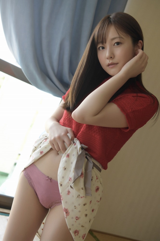 青空ひかり 笑顔がかわいい純朴ヌード画像！