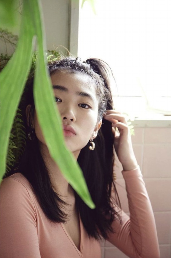 瑚々 スタイル抜群すぎる水着グラビア画像！