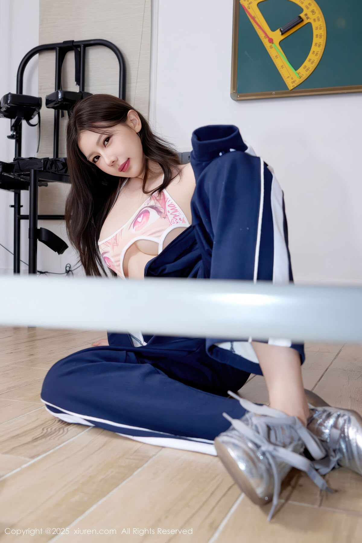 XiuRen秀人网 No.11012 Yin Tian Tian Sunny