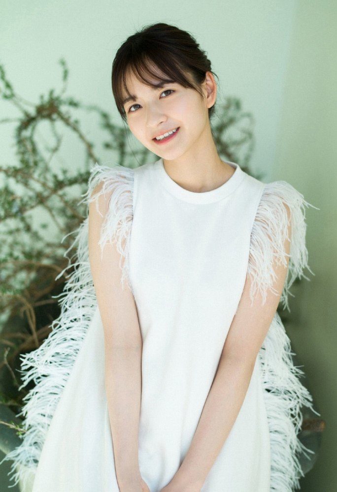 金川紗耶 美脚でスタイルが凄いグラビア画像！