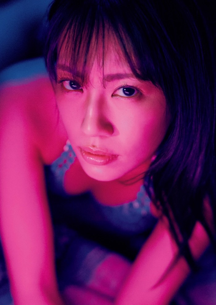 霧島聖子 Dカップお姉さんの水着グラビア画像！