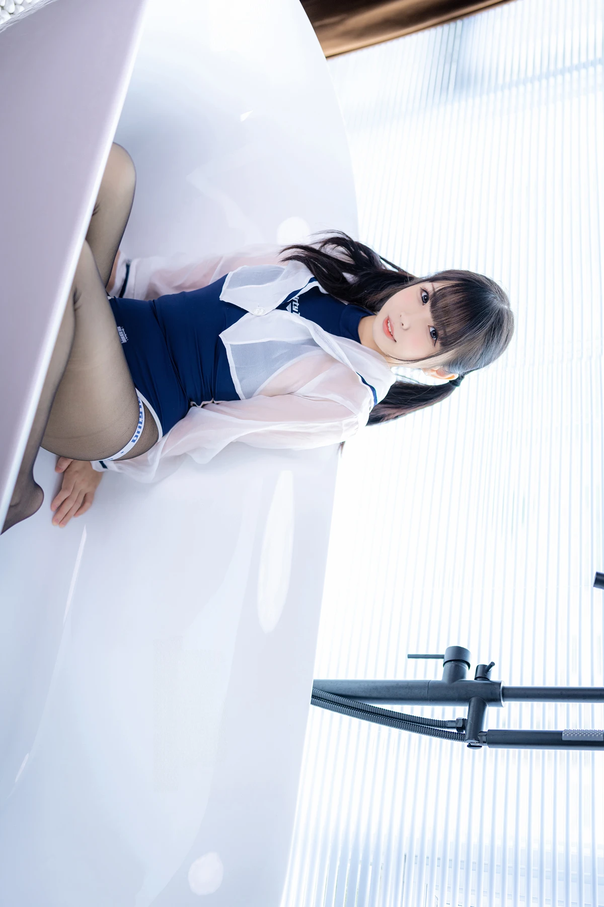Cosplay 十万珍吱伏特 – 香川澪 碧波·浴缸死库水