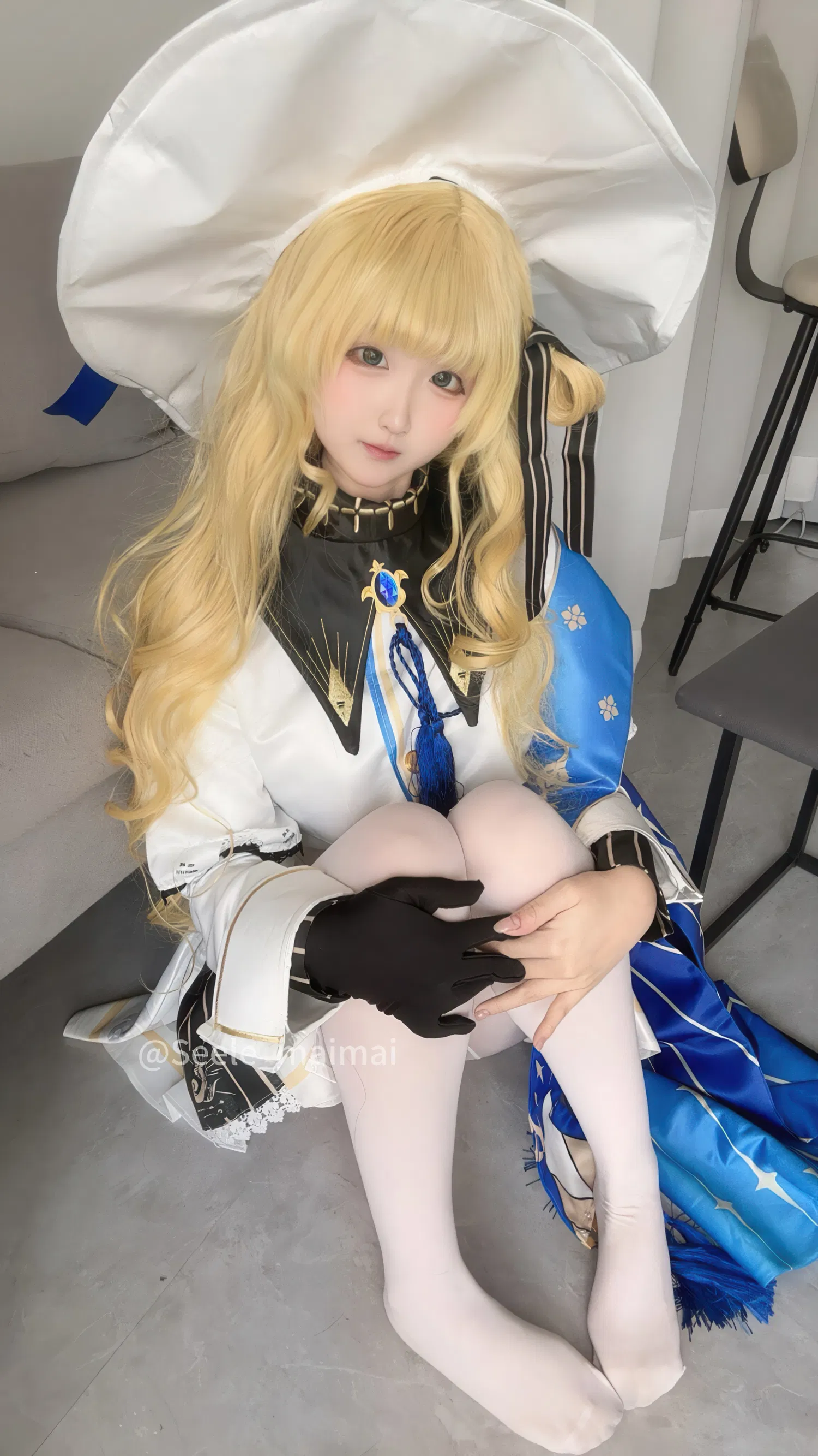 [Cosplay] Seele麦麦 - 鸣潮 菲比&卡提希娅·蓝色花海物语