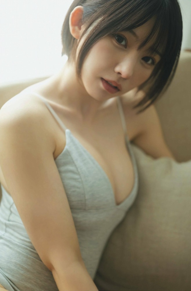 えなこ 過去のグラビア画像