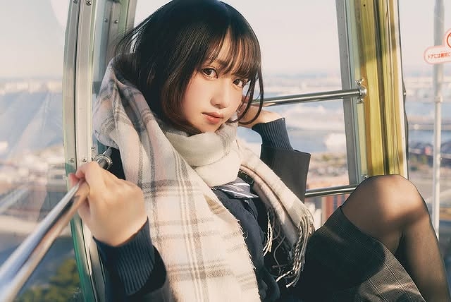 小倉あずさ 巨乳レイヤーの水着グラビア画像！