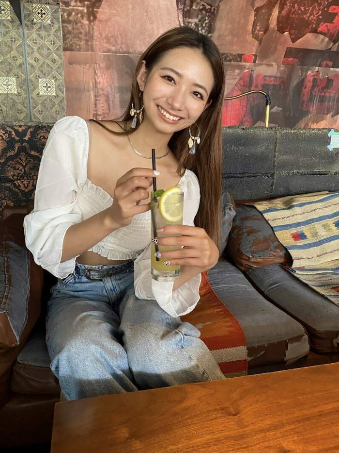 うらら 小顔美女の下着＆水着グラビア画像！